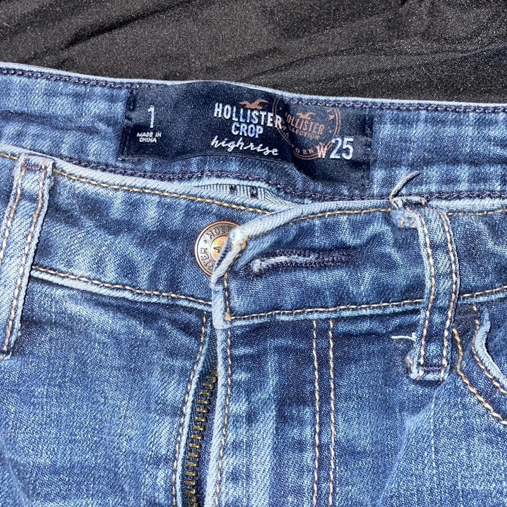 High Rise Jeans - Picture 3 of 4